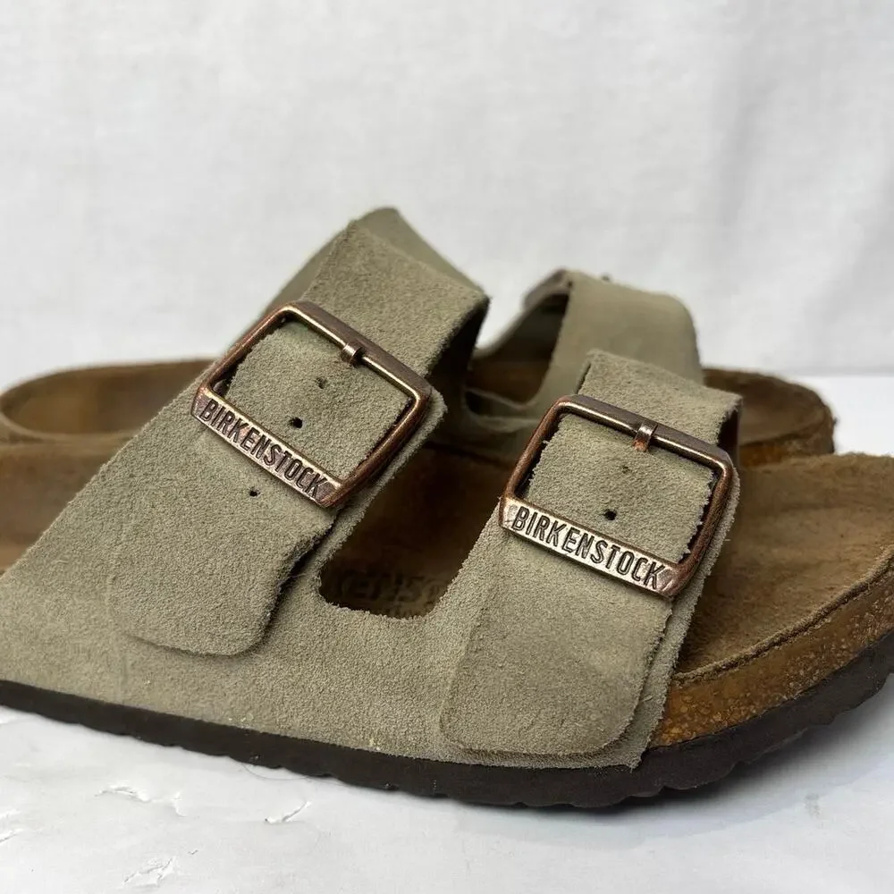 Birkenstock Suede Arizona Soft Footbed Sandal in Taupe size 37(7-7.5)